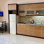 Metali - Centre فندق 3*