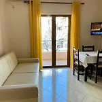 فندق Metali - Centre ساراندا