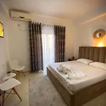 Metali - Centre 3* ساراندا