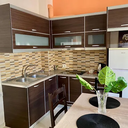 Metali - Centre 3* Sarandë