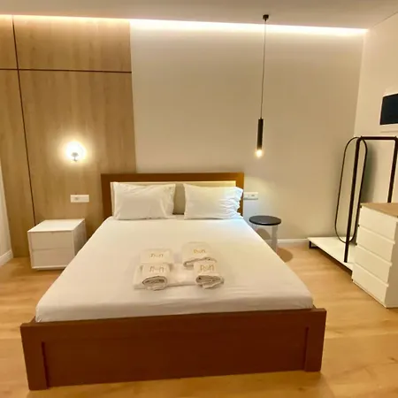 Metali - Centre Sarandë
