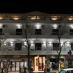 Metali - Centre 3*