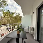 Metali - Centre 3*