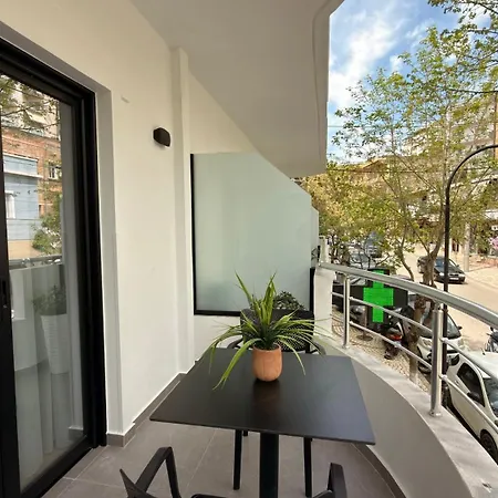 Metali - Centre 酒店 Sarandë
